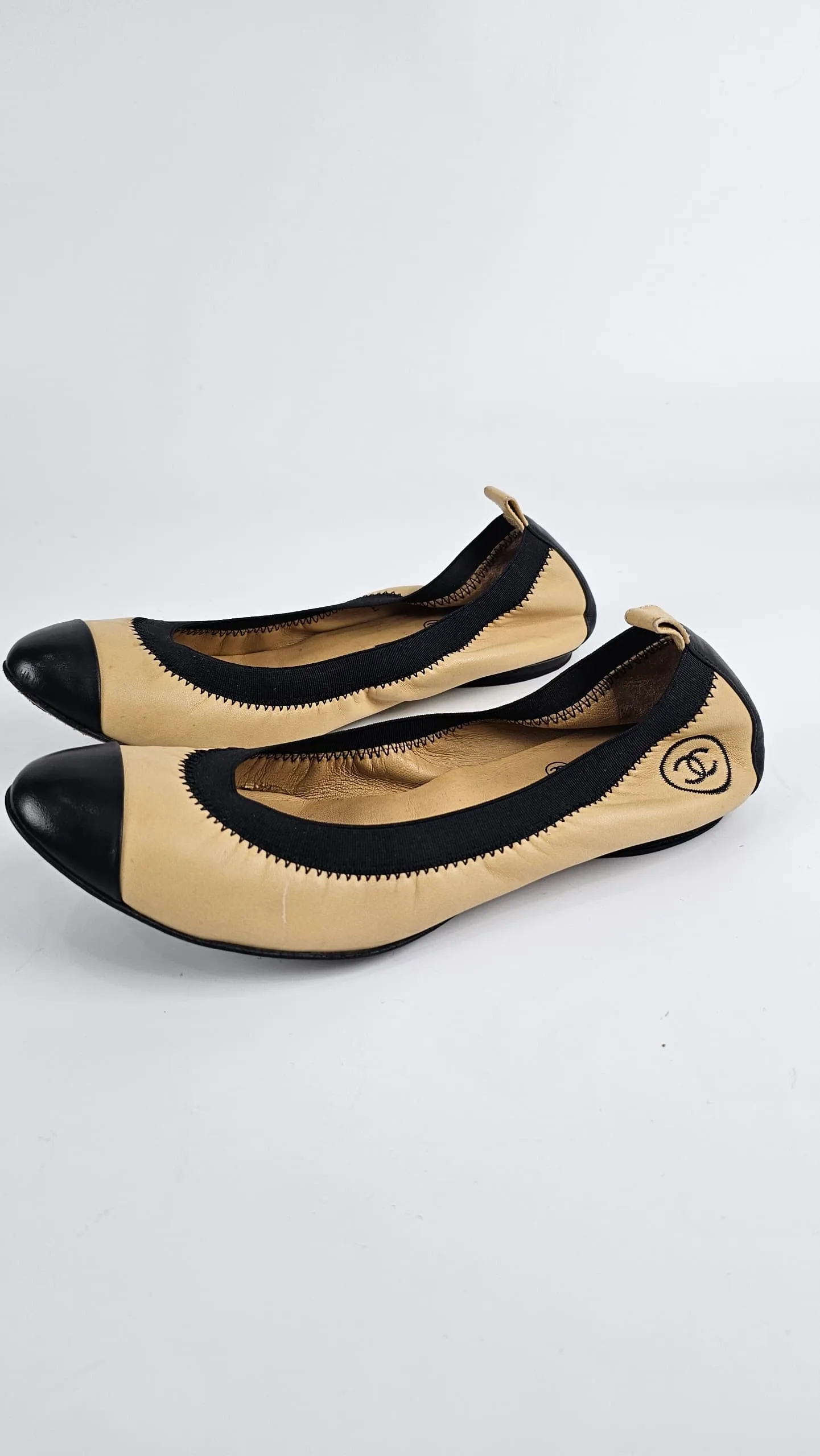 Ballerina Beige/Black Lambskin Ballet Flats