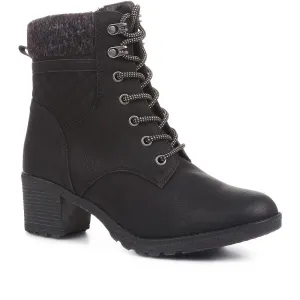 Lace Up Ankle Boots - WBINS34111 / 320 459